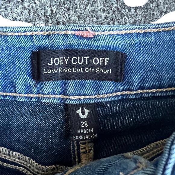 True Religion Joey Cut-off Low rise Short Sz 28 Medium Wash - Picture 2 of 9